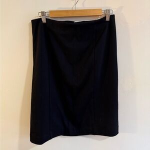 Elle Classic Black Pencil Skirt